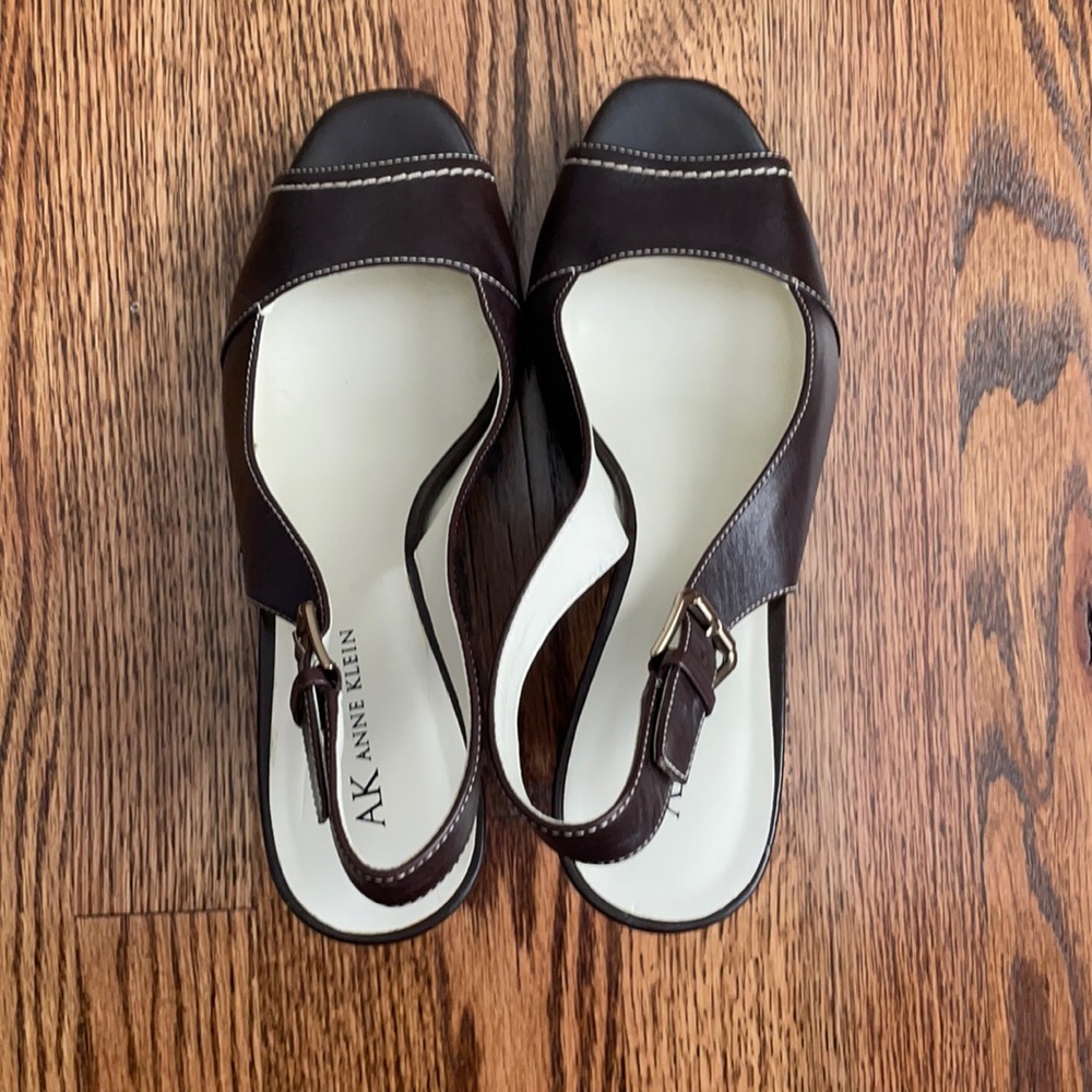 Beautiful brown heels.